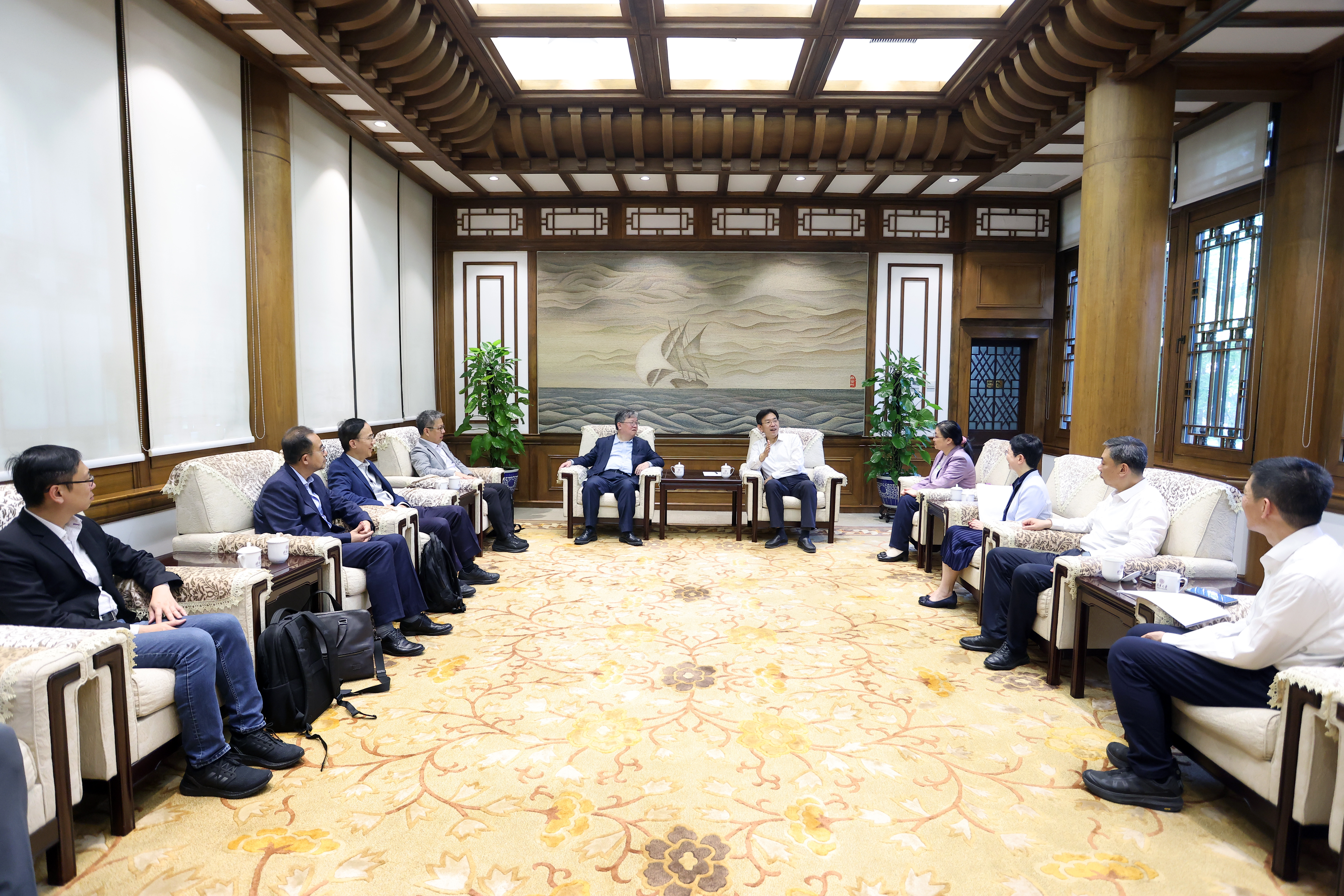 20260512_11_delegation_visit_to_tsinghua_university.jpg