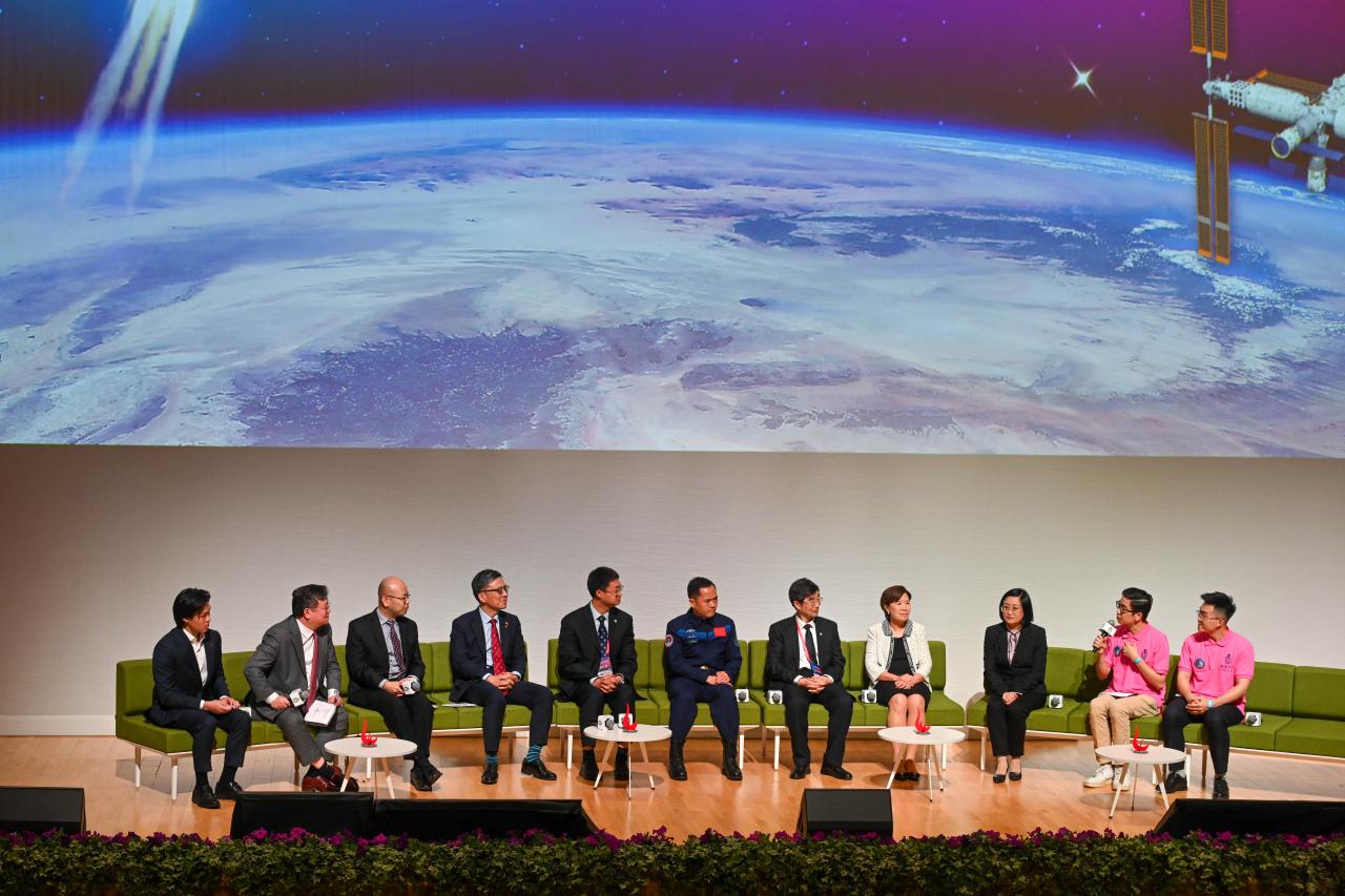 China Manned Space Delegation Visit