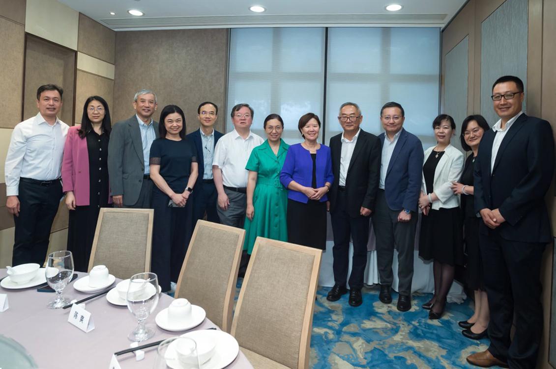 Visit of Secretary of Party Committee and Director-General, Guangzhou Municipal Education Bureau